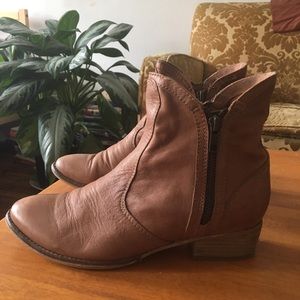 Seychelles Ankle boots